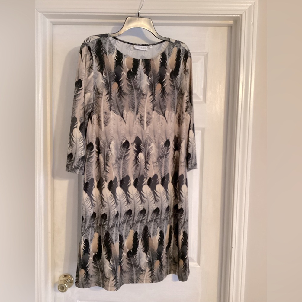 Attitudes by Renee Como Jersey tunic, Size M, neutral colors, EUC
